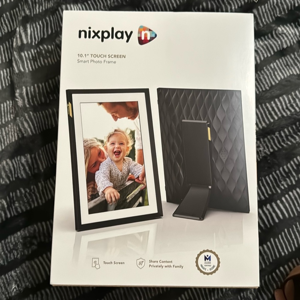 Nixplay 10.1 touch screen smart photo frame